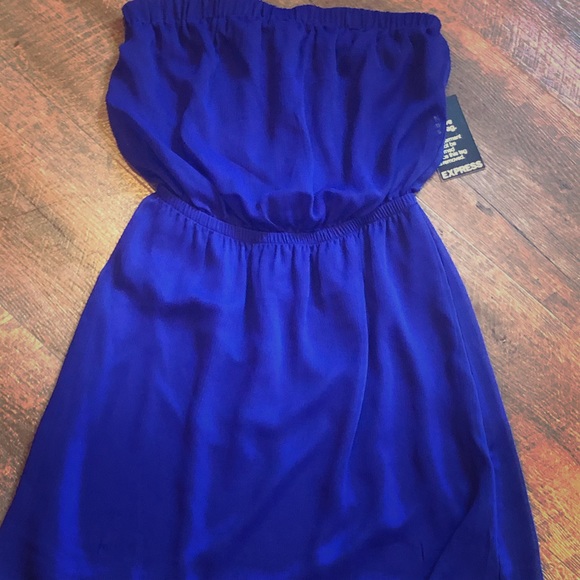 Express Dresses & Skirts - ✨NWT✨Gorgeous Dress
